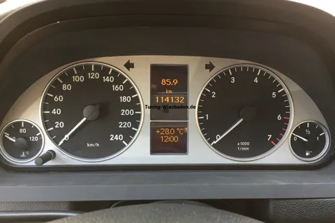 Mercedes A- & B-Klasse – Display / Bordcomputer