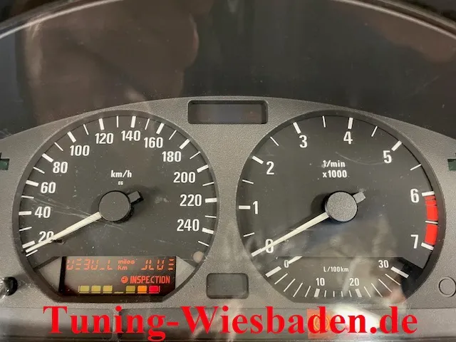 BMW E36 – Display Pixelfehler
